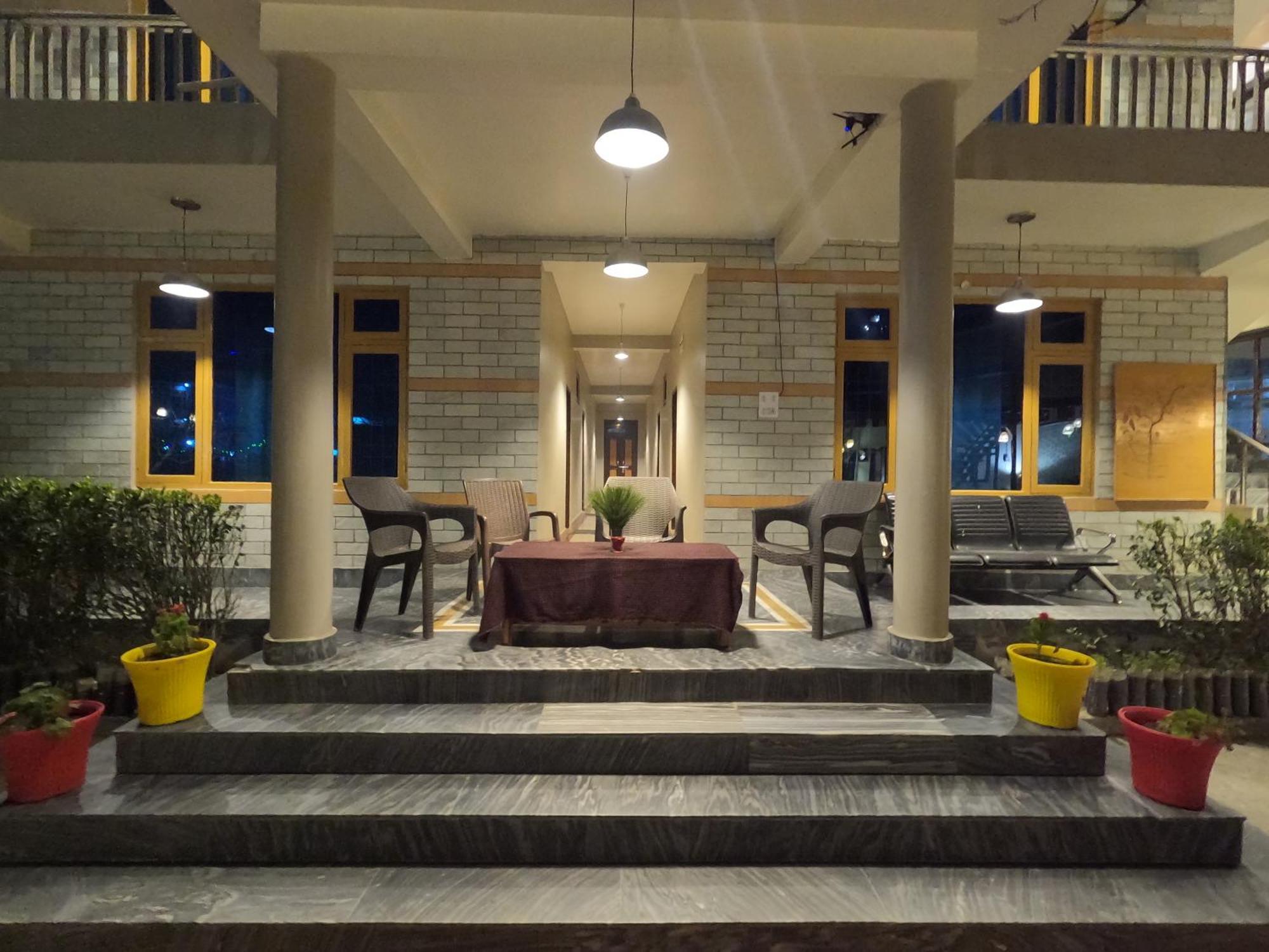 The Royal Orchard Kasol Hotel Luaran gambar