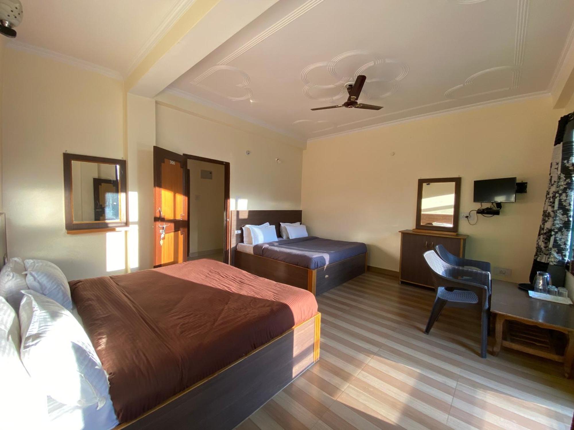 The Royal Orchard Kasol Hotel Luaran gambar