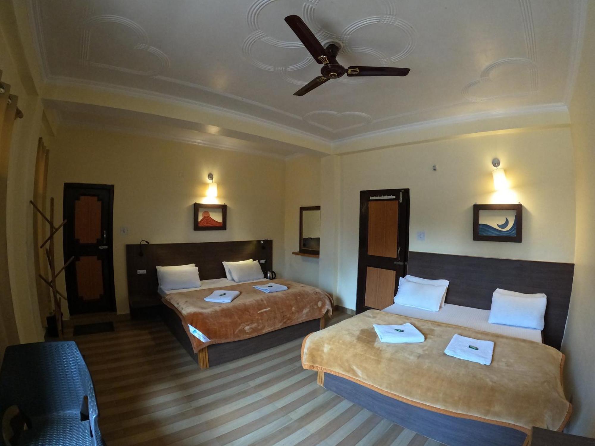 The Royal Orchard Kasol Hotel Luaran gambar