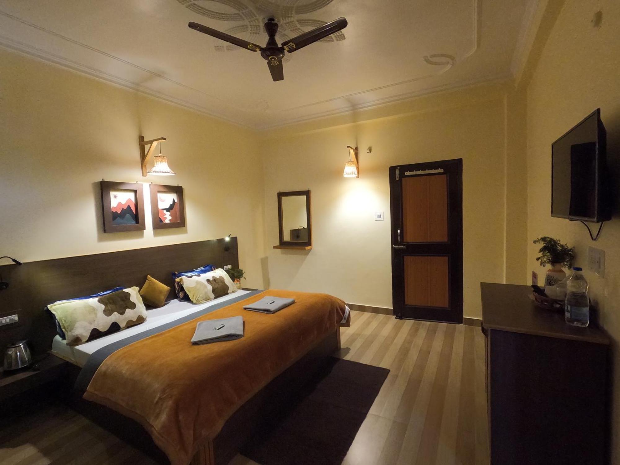 The Royal Orchard Kasol Hotel Luaran gambar