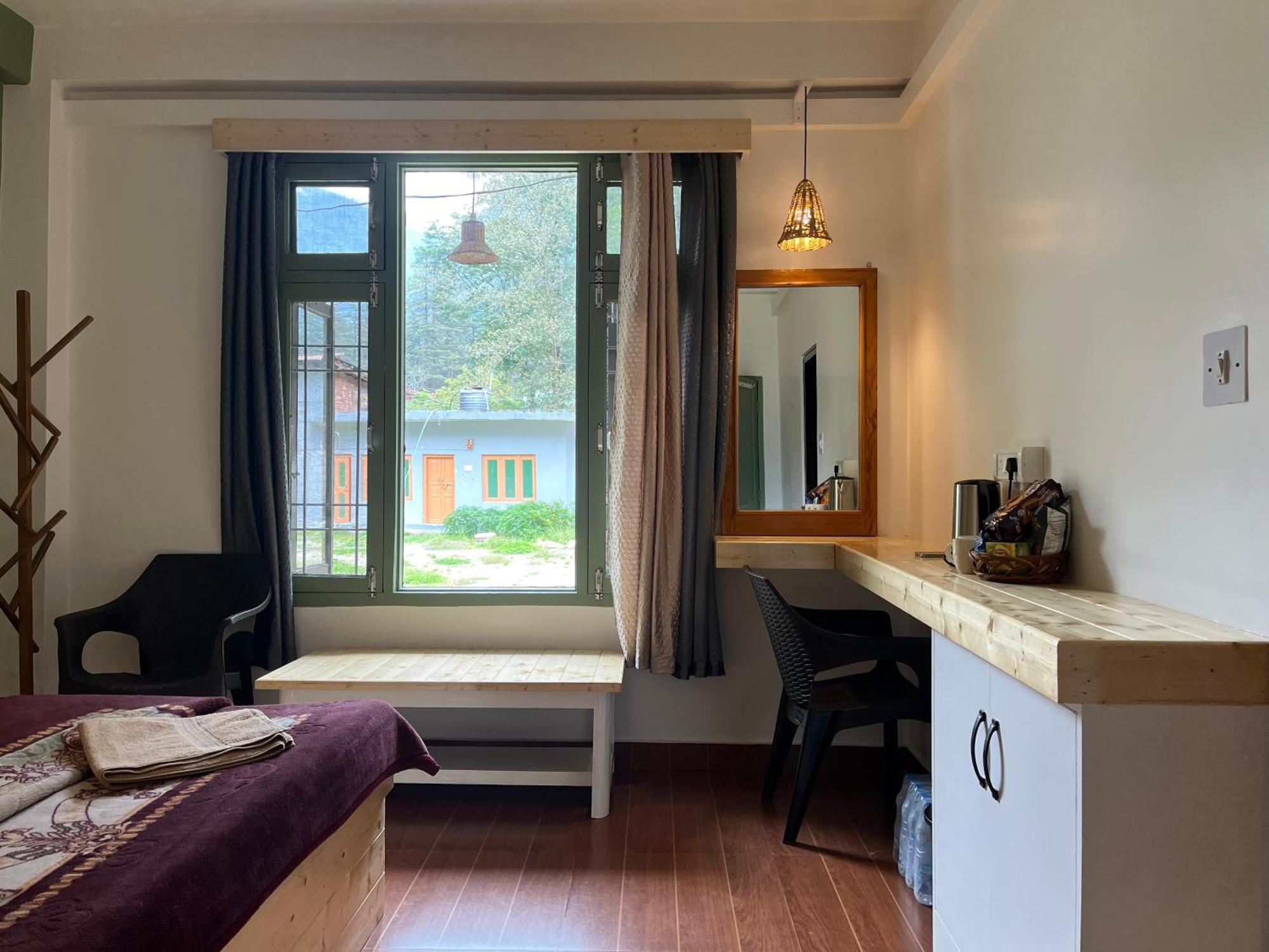 The Royal Orchard Kasol Hotel Luaran gambar