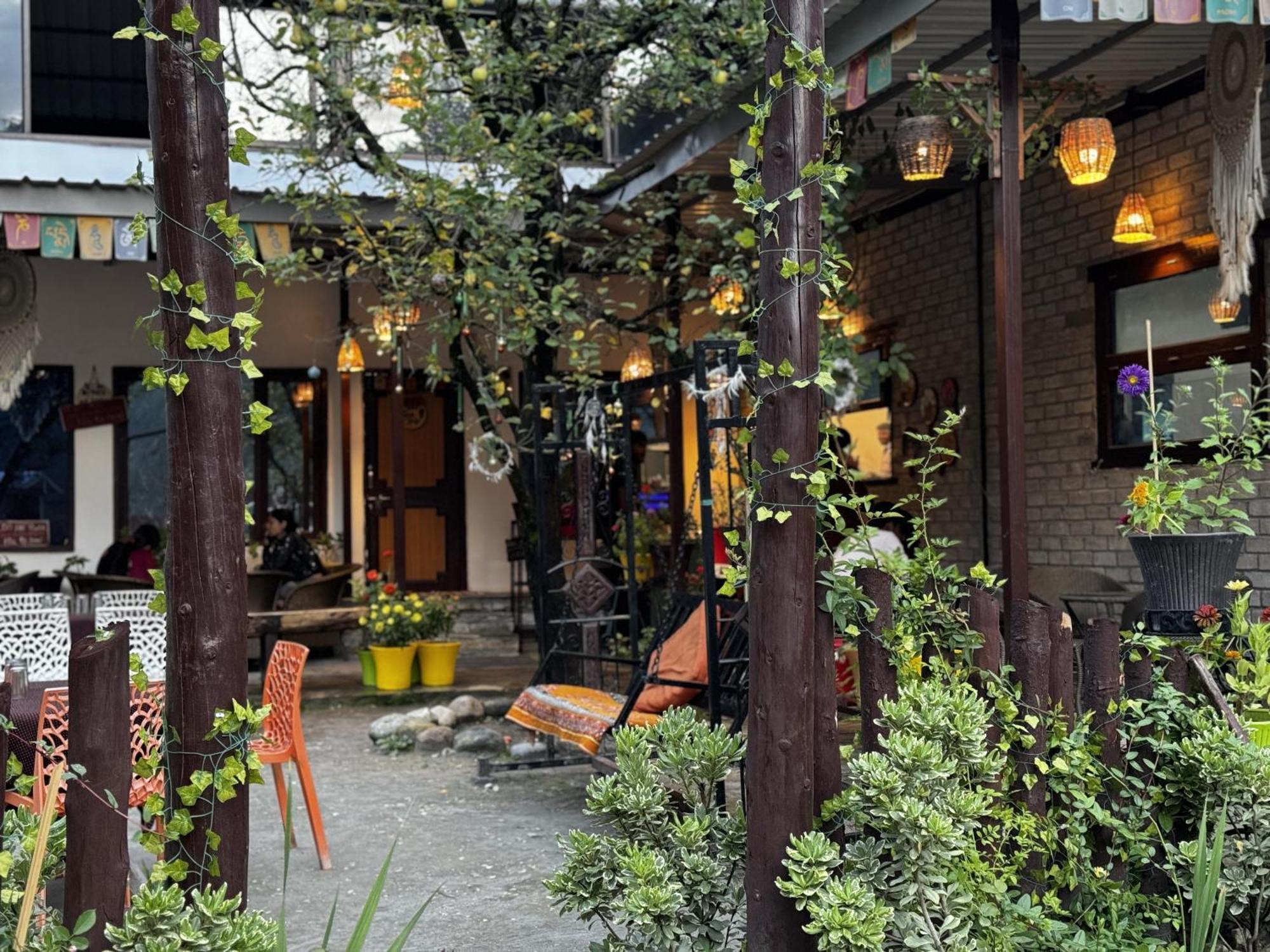 The Royal Orchard Kasol Hotel Luaran gambar