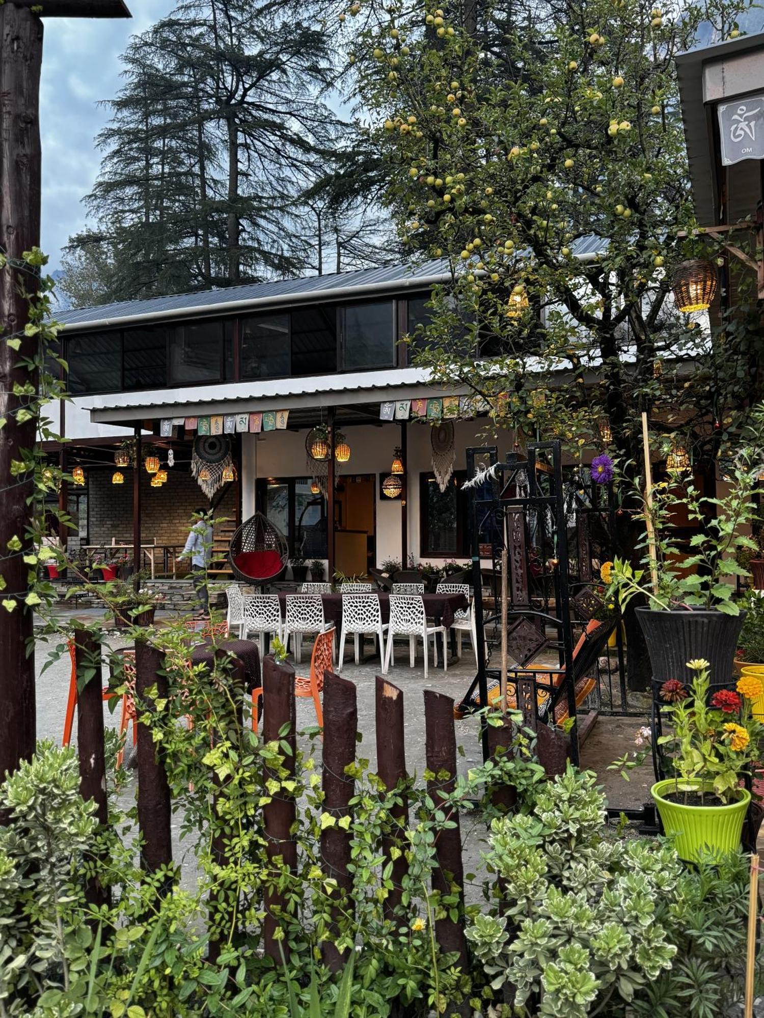 The Royal Orchard Kasol Hotel Luaran gambar