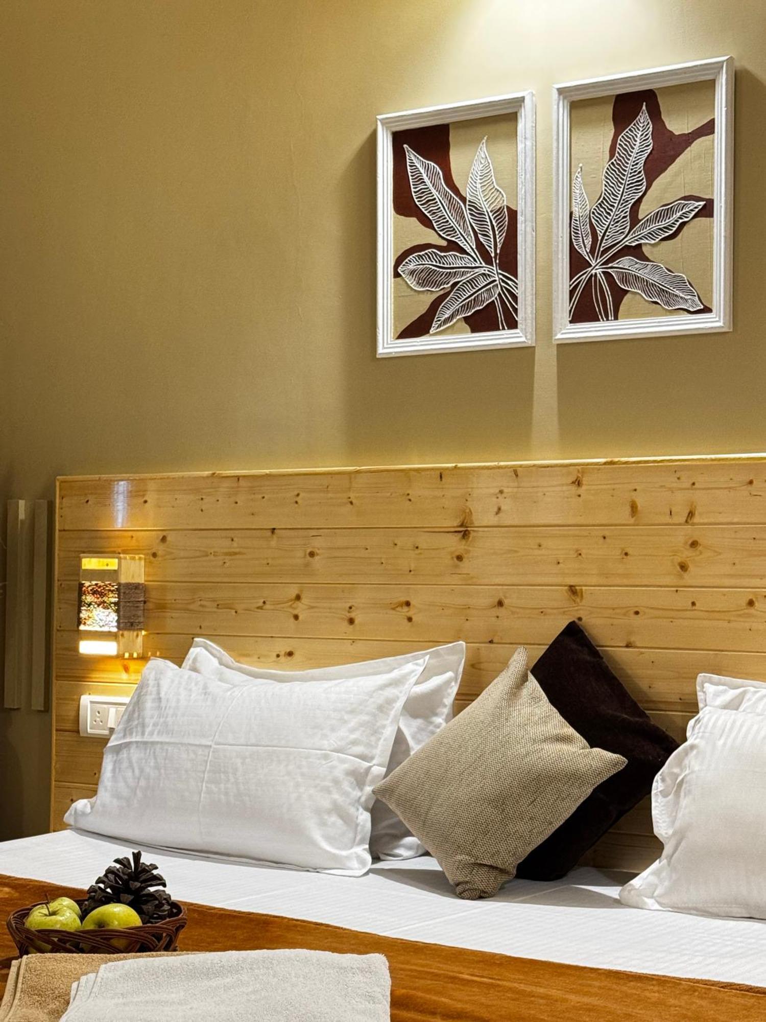 The Royal Orchard Kasol Hotel Luaran gambar