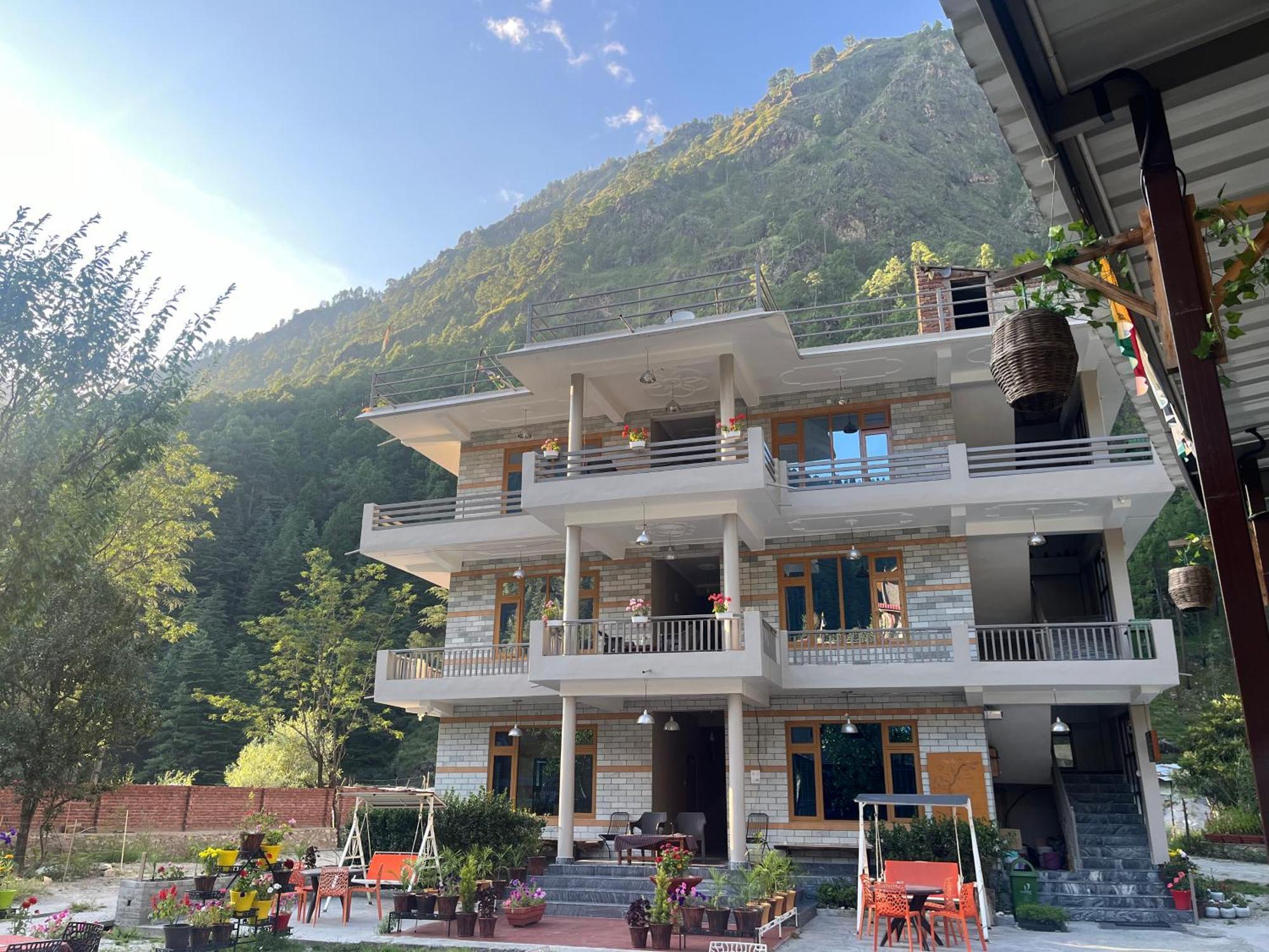 The Royal Orchard Kasol Hotel Luaran gambar