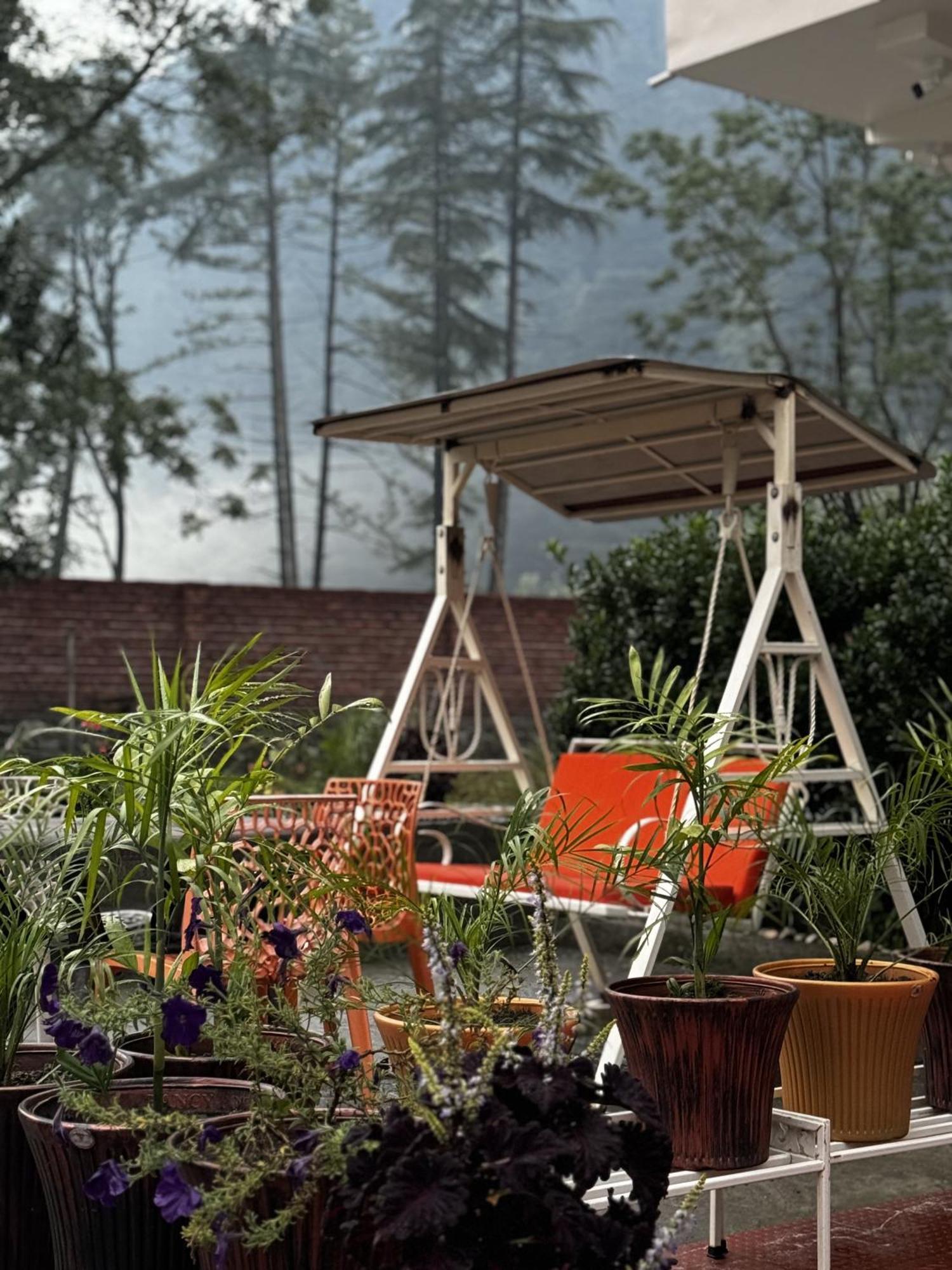 The Royal Orchard Kasol Hotel Luaran gambar
