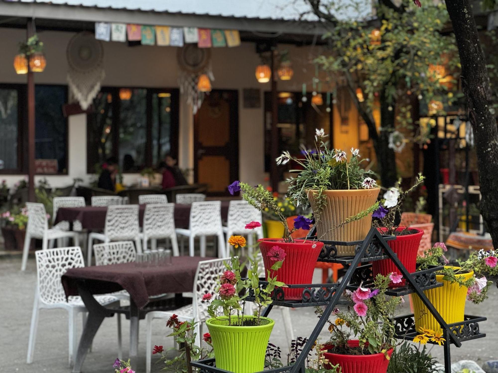 The Royal Orchard Kasol Hotel Luaran gambar